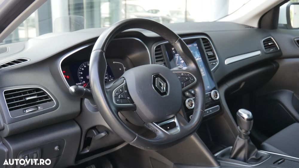 Renault Megane TCe 140 GPF INTENS - 3