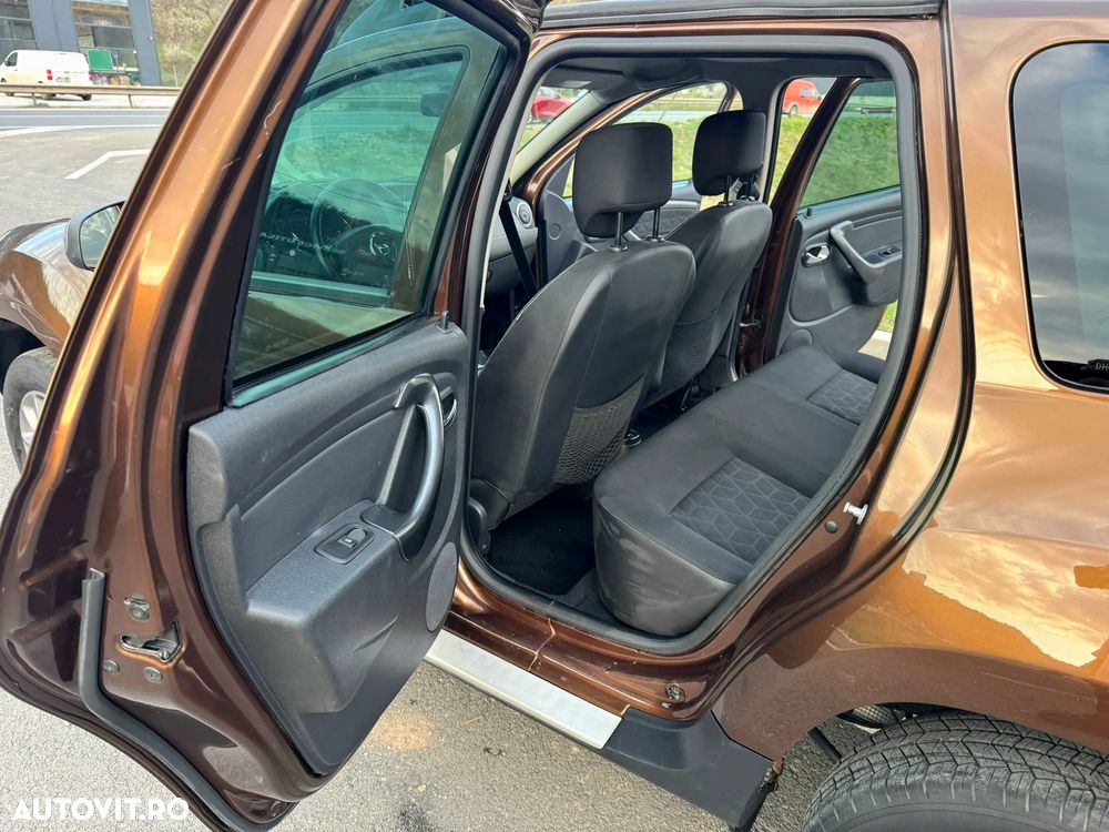 Dacia Duster dCi 110 FAP 4x4 Prestige - 8