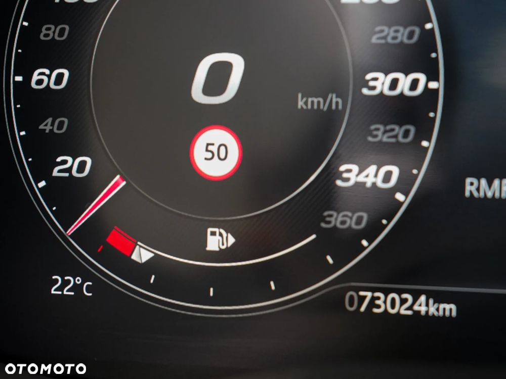 Jaguar F-Pace 5.0 V8 P550 AWD SVR - 16