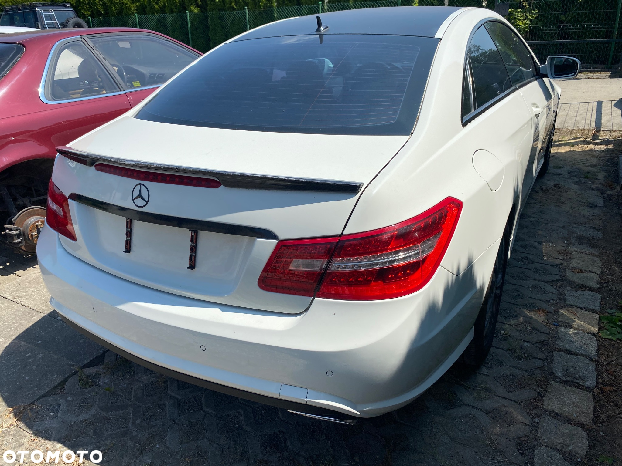 Mercedes-Benz Klasa E 250 CDI DPF Coupe BlueEFFICIENCY Automatik Avantgarde - 4