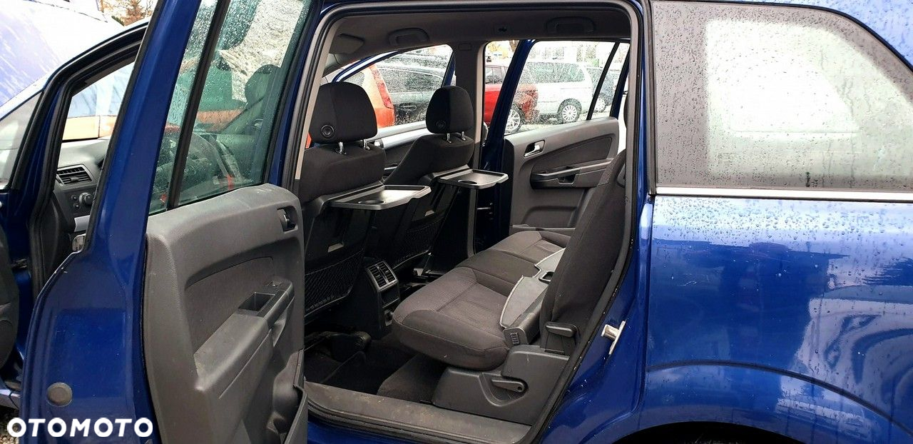 Opel Zafira - 17
