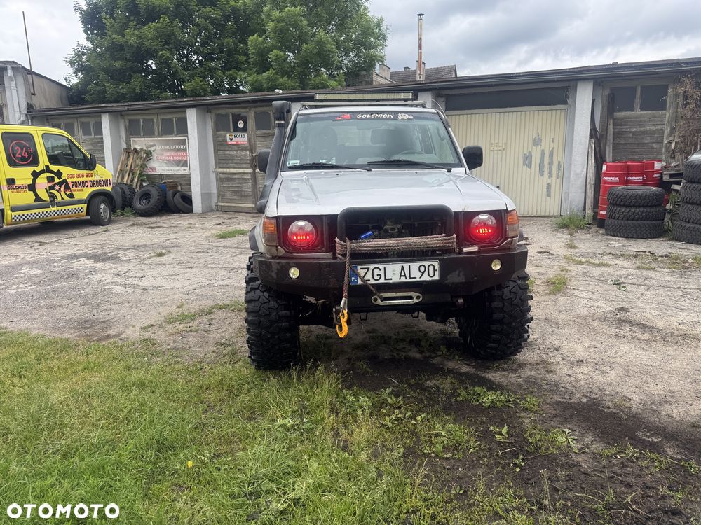 Mitsubishi Pajero - 3