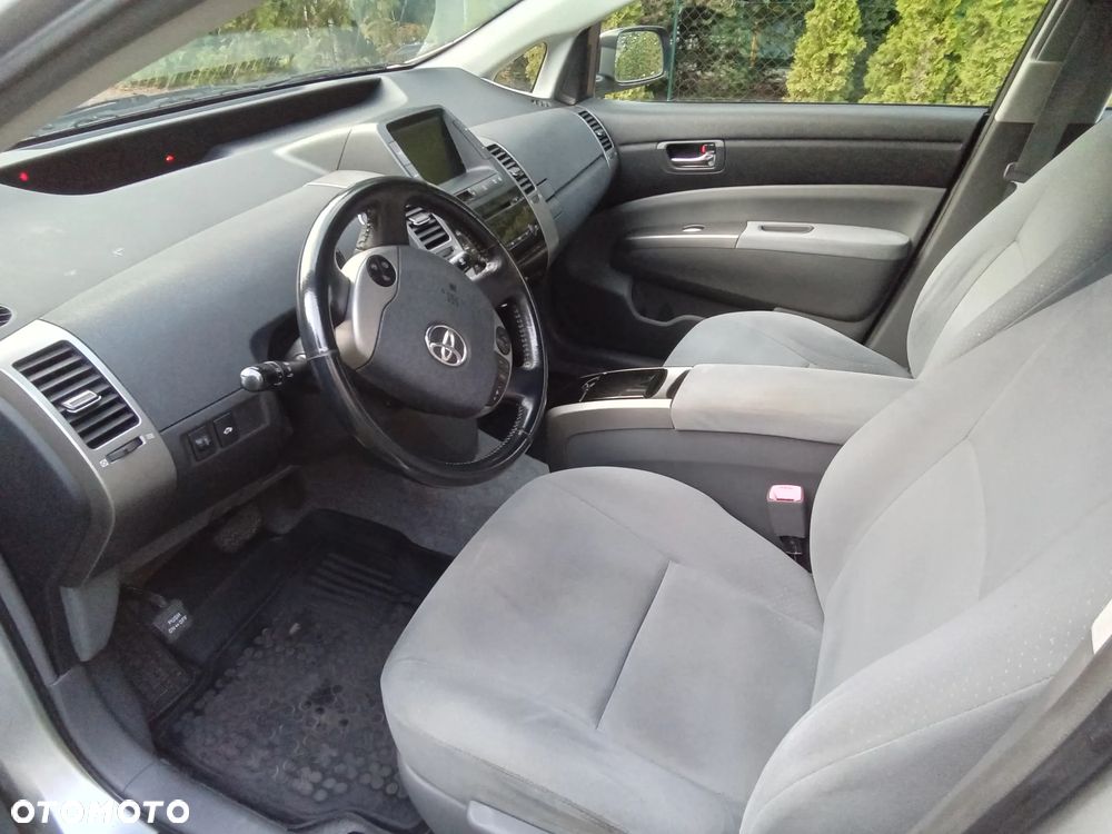 Toyota Prius 1.5 VVT-i Sol - 16