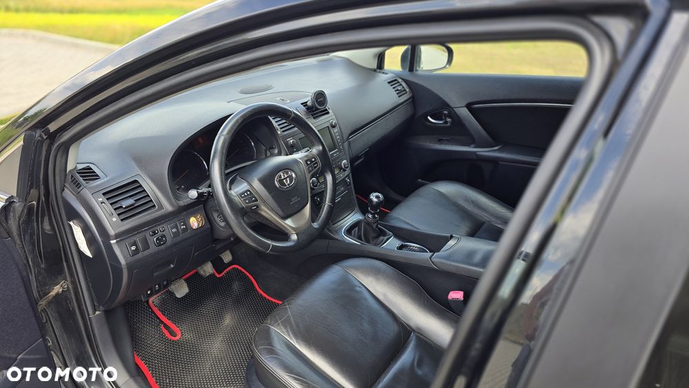 Toyota Avensis - 5