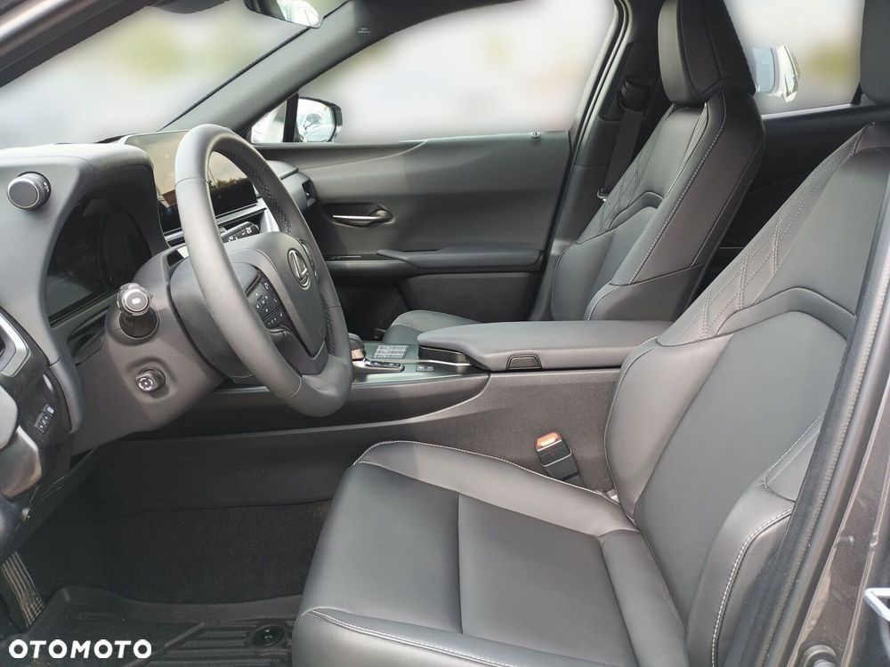 Lexus UX - 16