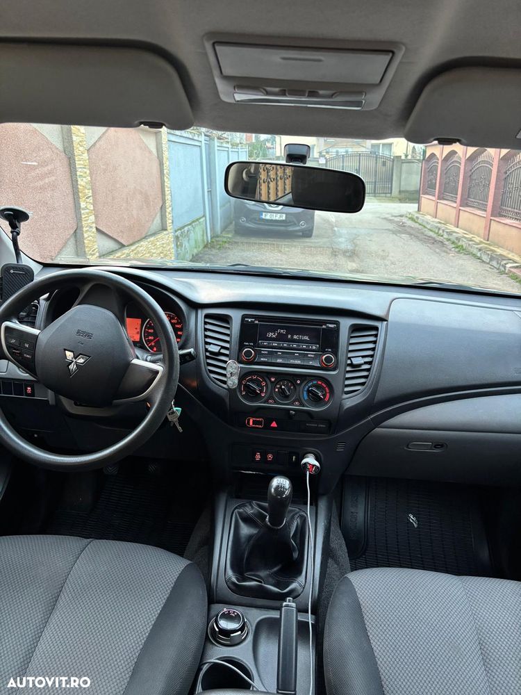 Mitsubishi L200 Double Cab 2.4 DI-D M/T Instyle - 7