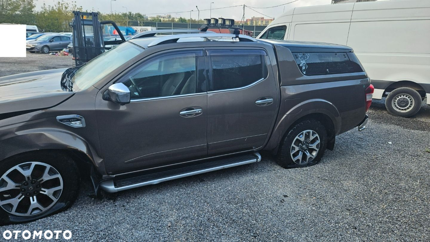 Renault Alaskan - 12