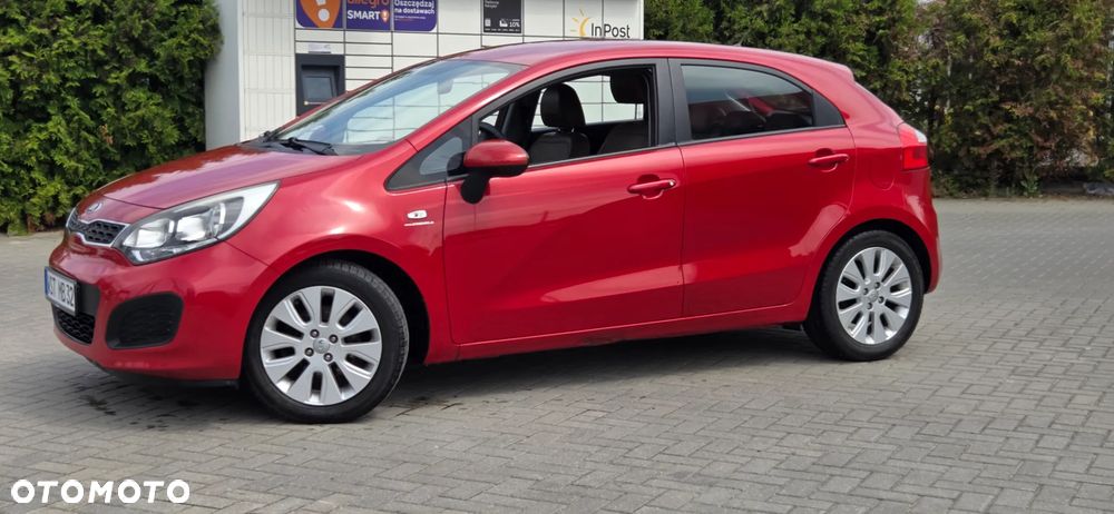Kia Rio 1.2 Fifa World Cup Edition - 7
