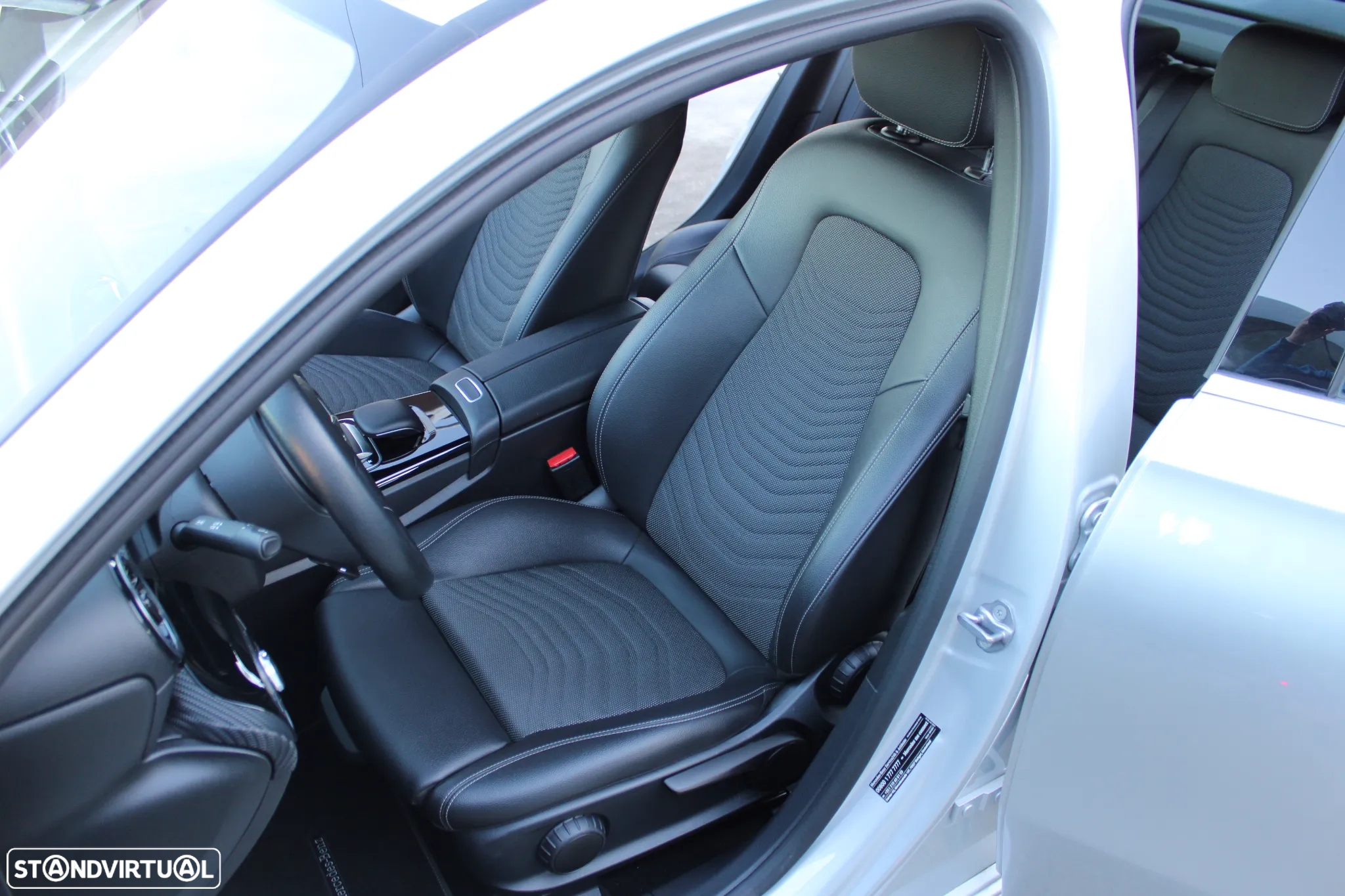 Mercedes-Benz A 180 d Style Plus Aut. - 36