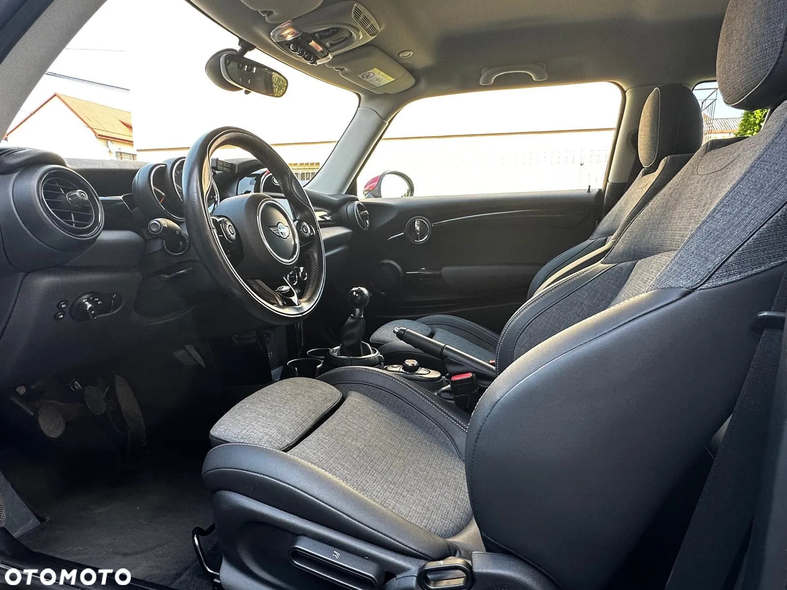 MINI Cooper Standard - 9