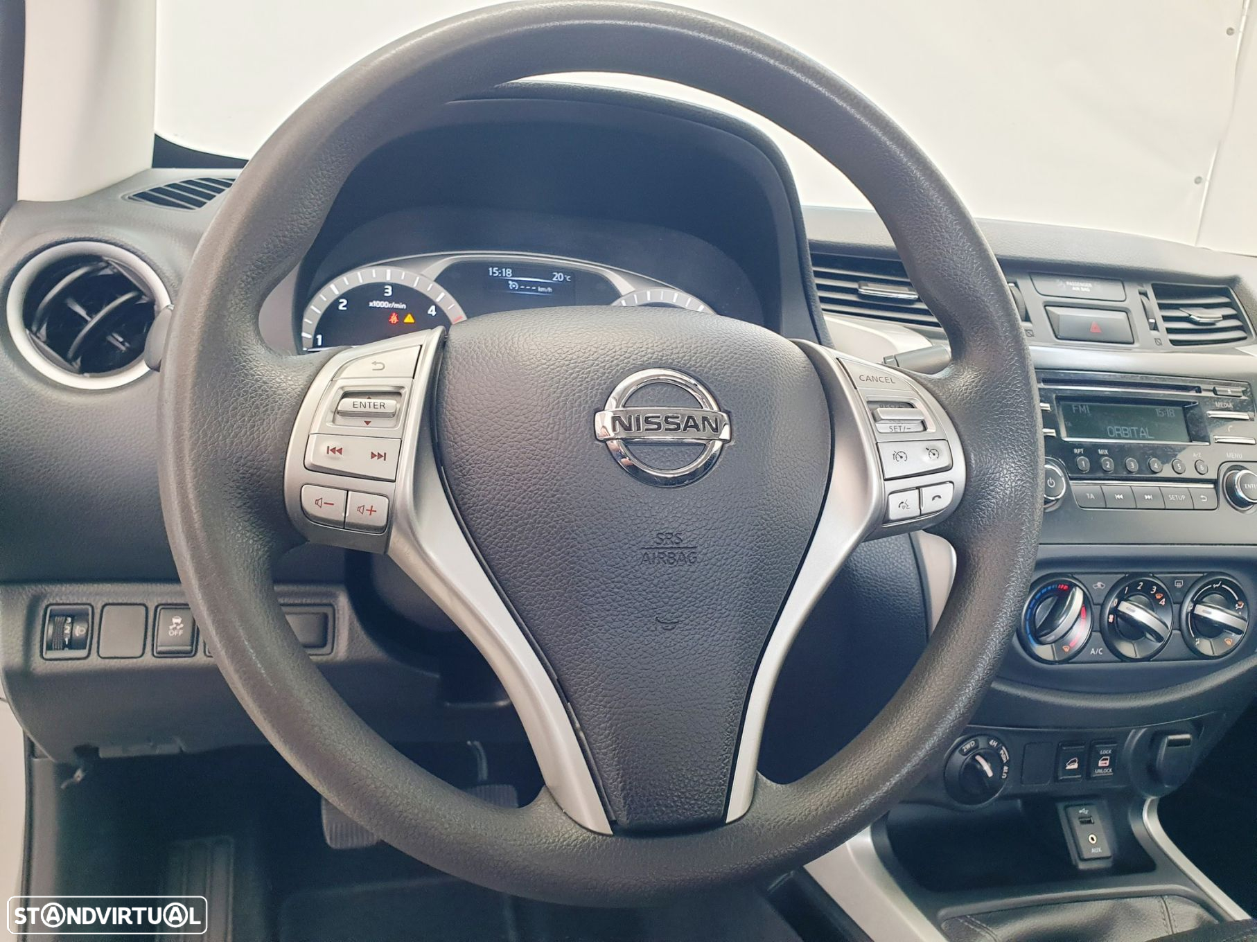 Nissan Navara 2.3 dCi CD 4WD CC Visia B.Dif - 11