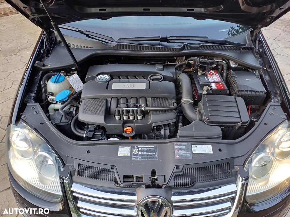 Volkswagen Golf 1.6 Highline - 12