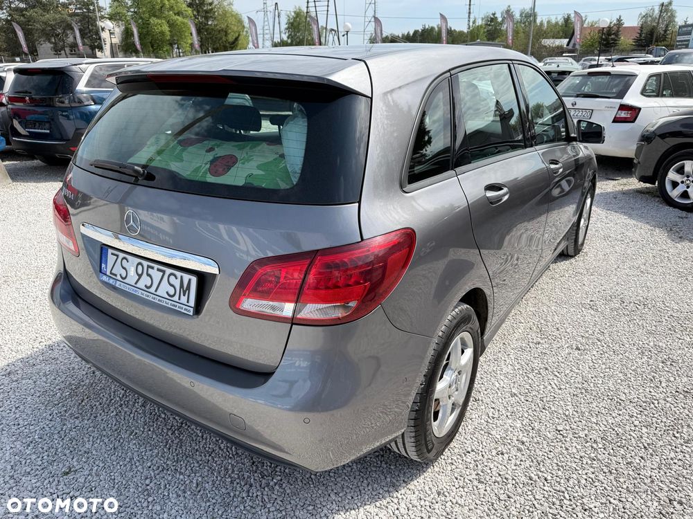 Mercedes-Benz Klasa B 180 d Edition - 4