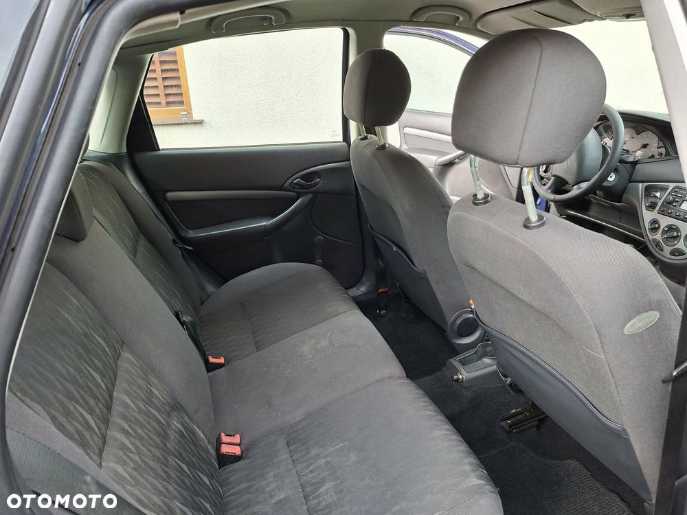 Ford Focus - 11