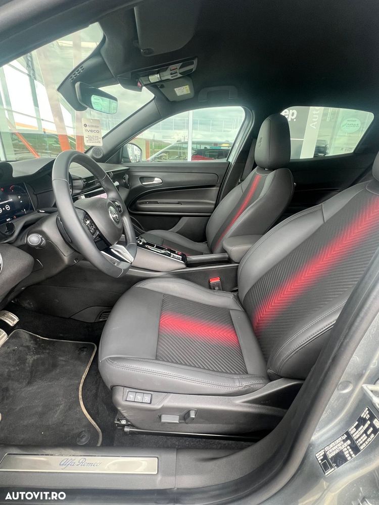 Alfa Romeo Junior 1.2 FWD eDCT6 MHEV Ibrida Speciale - 6