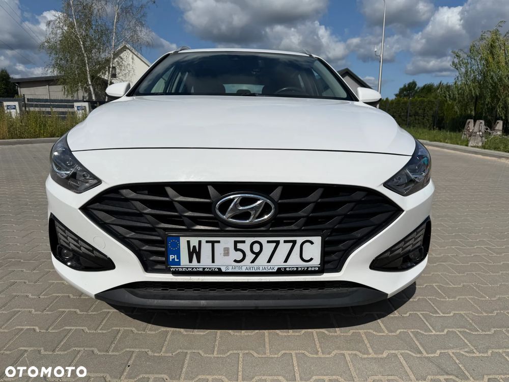 Hyundai i30 1.5 DPI Classic + - 13