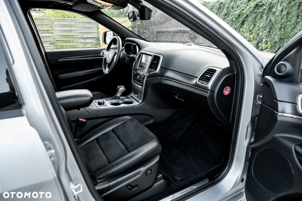 Jeep Grand Cherokee 3.0 CRD Night Eagle - 24