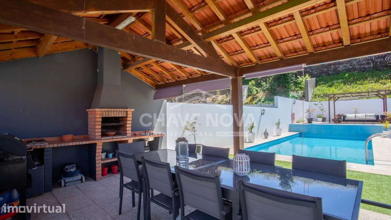 Moradia T3 com Piscina na Feira - Grande imagem: 5/34