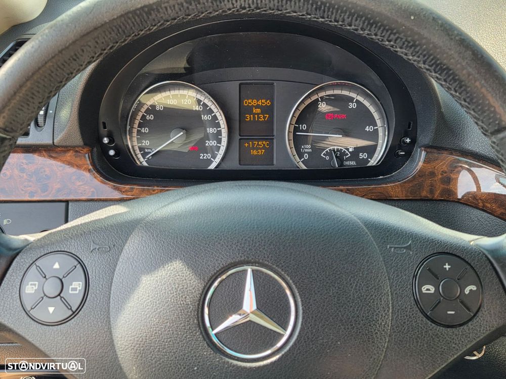 Mercedes-Benz Viano - 15