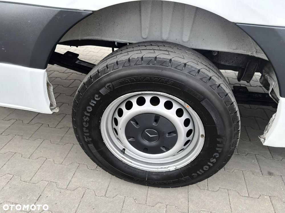 Mercedes-Benz Sprinter - 32