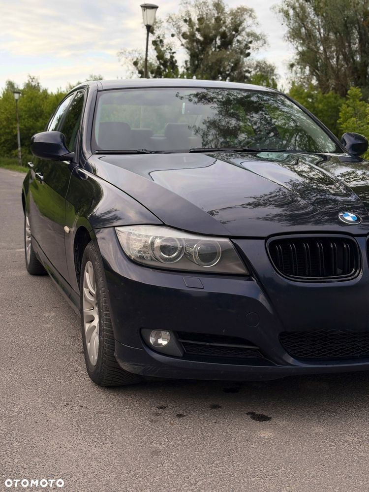 BMW Seria 3 318d - 4