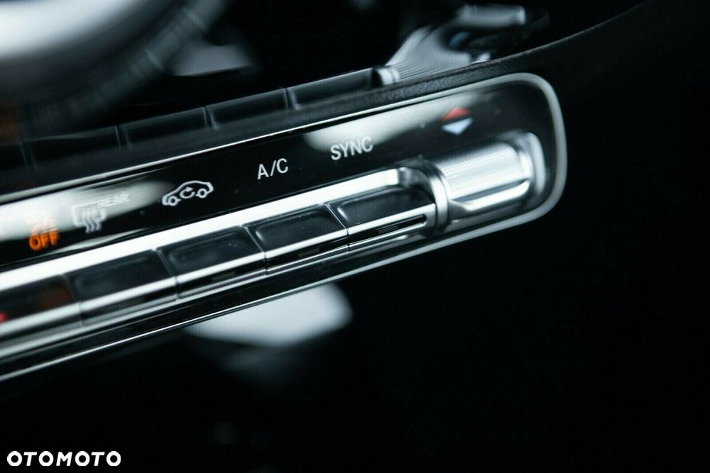 Mercedes-Benz CLA - 30