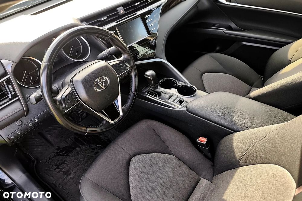 Toyota Camry 2.5 Hybrid Comfort CVT - 8