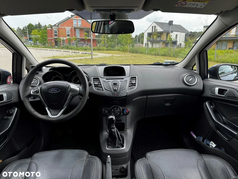 Ford Fiesta 1.5 TDCi Ambiente - 9