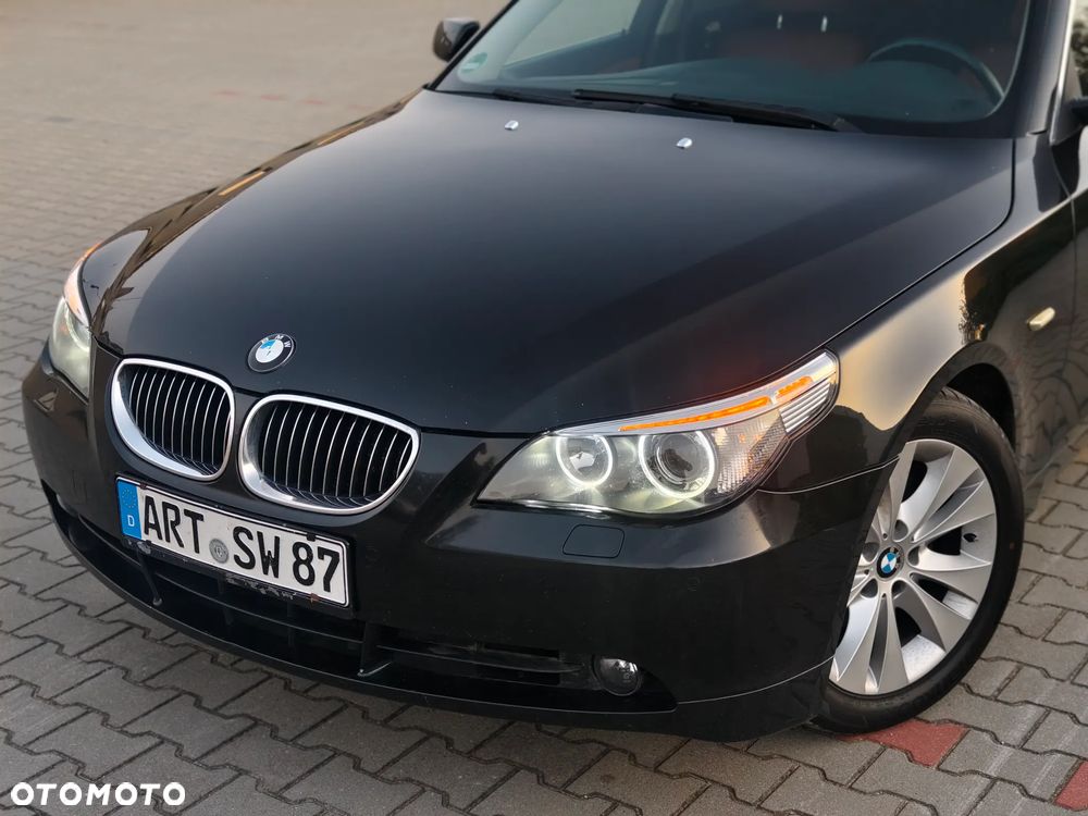 BMW Seria 5 525i Touring - 24