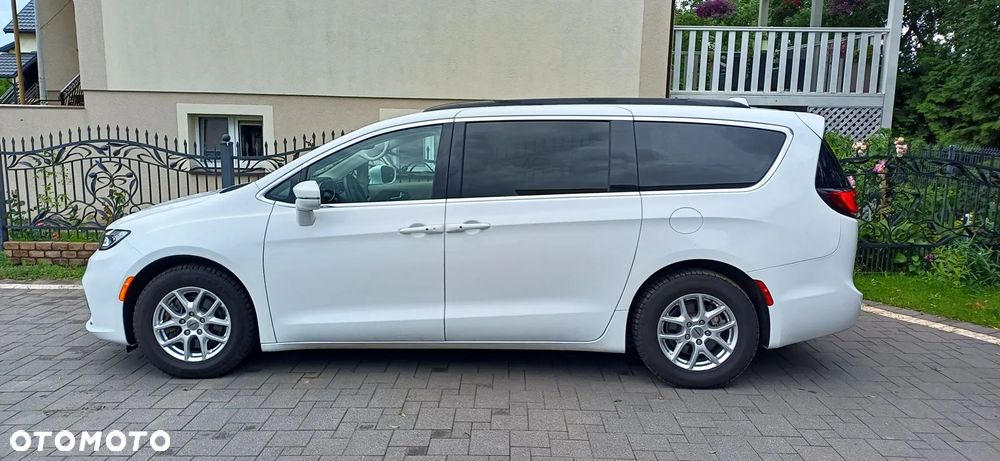 Chrysler Pacifica - 3