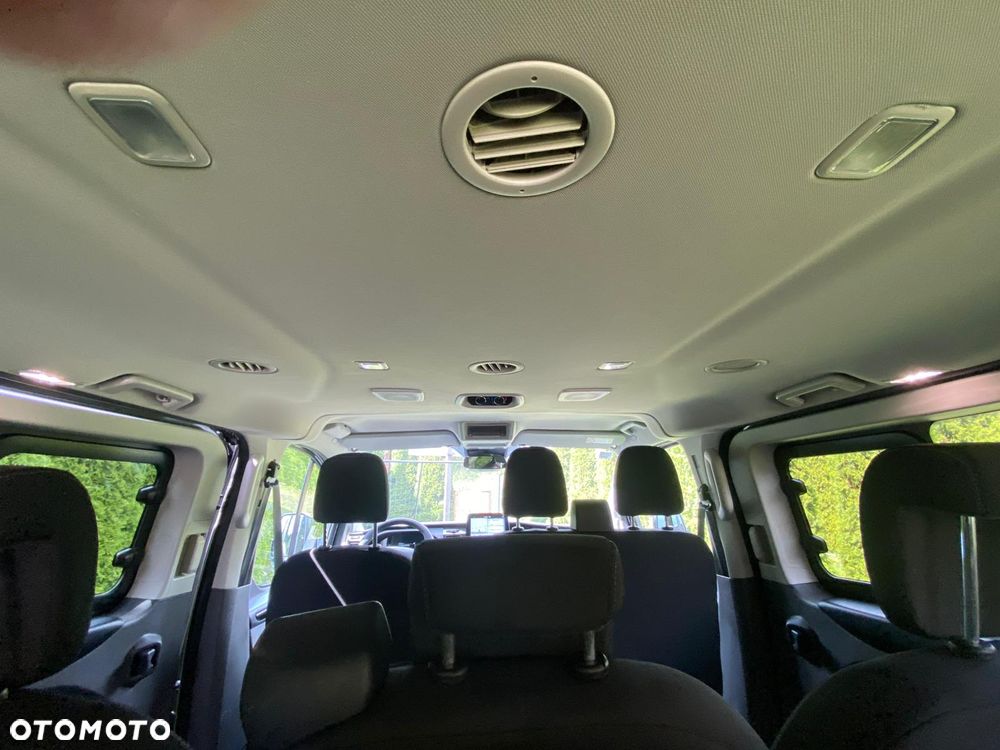 Ford Tourneo Custom - 24