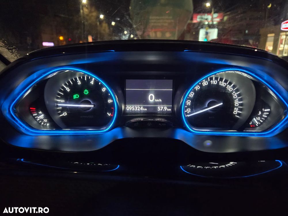 Peugeot 2008 PureTech 110 Stop&Start Crossway - 8