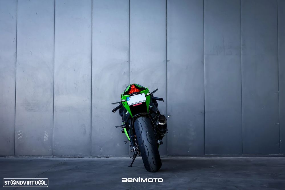Kawasaki ZX 10R - 6