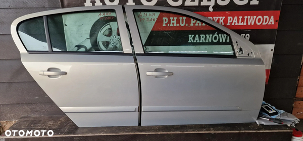 DRZWI PRAWA Strona OPEL ASTRA H HB Z167