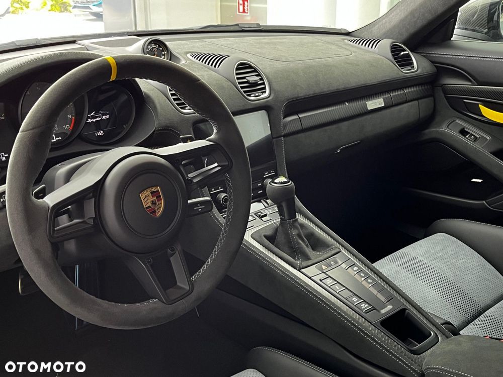 Porsche 718 Spyder - 7