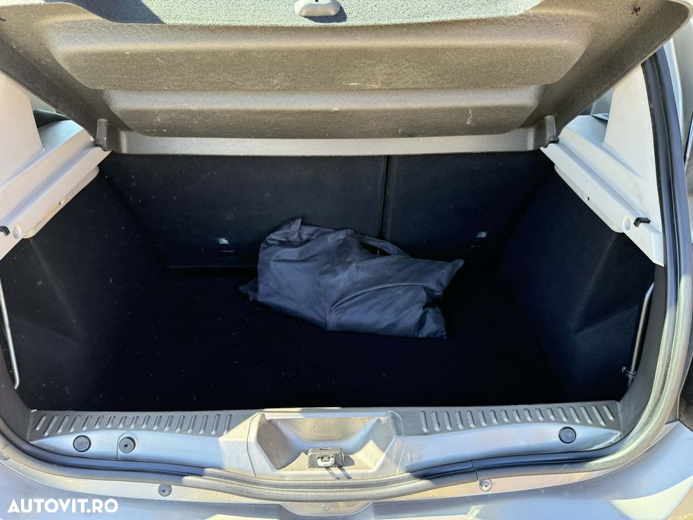 Dacia Sandero 1.2 75CP Laureate - 13