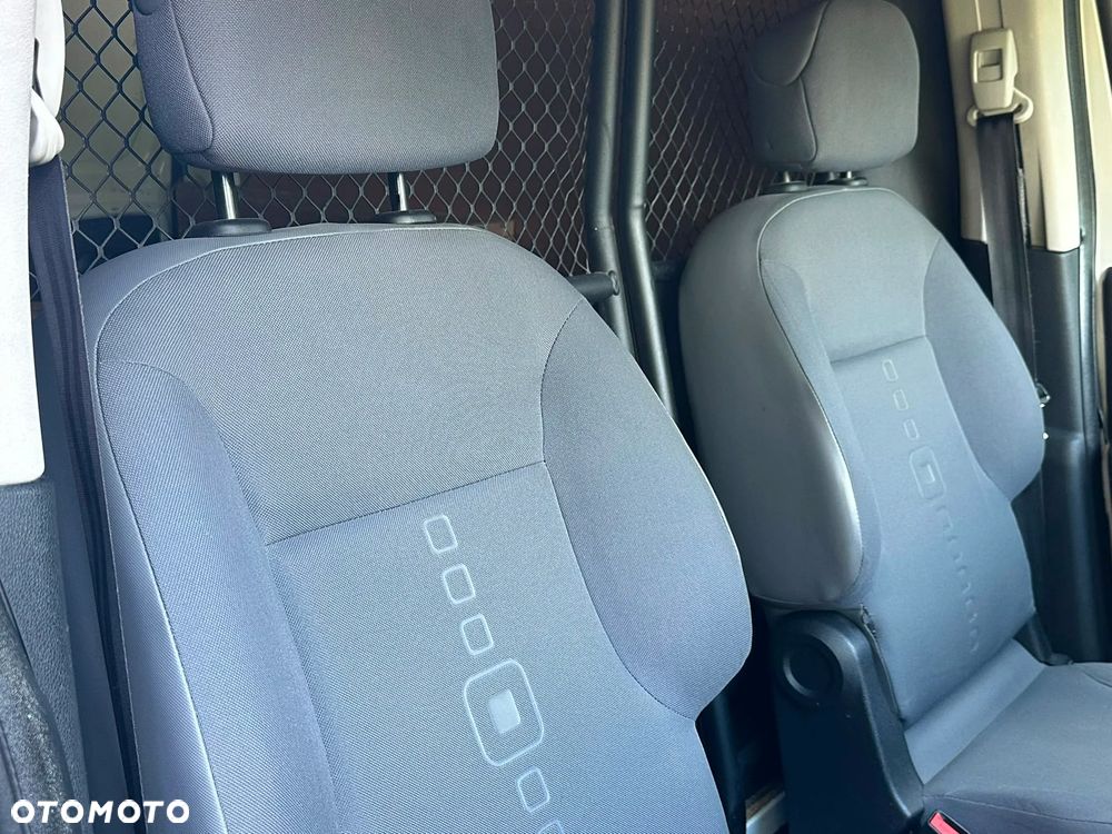 Citroën BERLINGO - 11