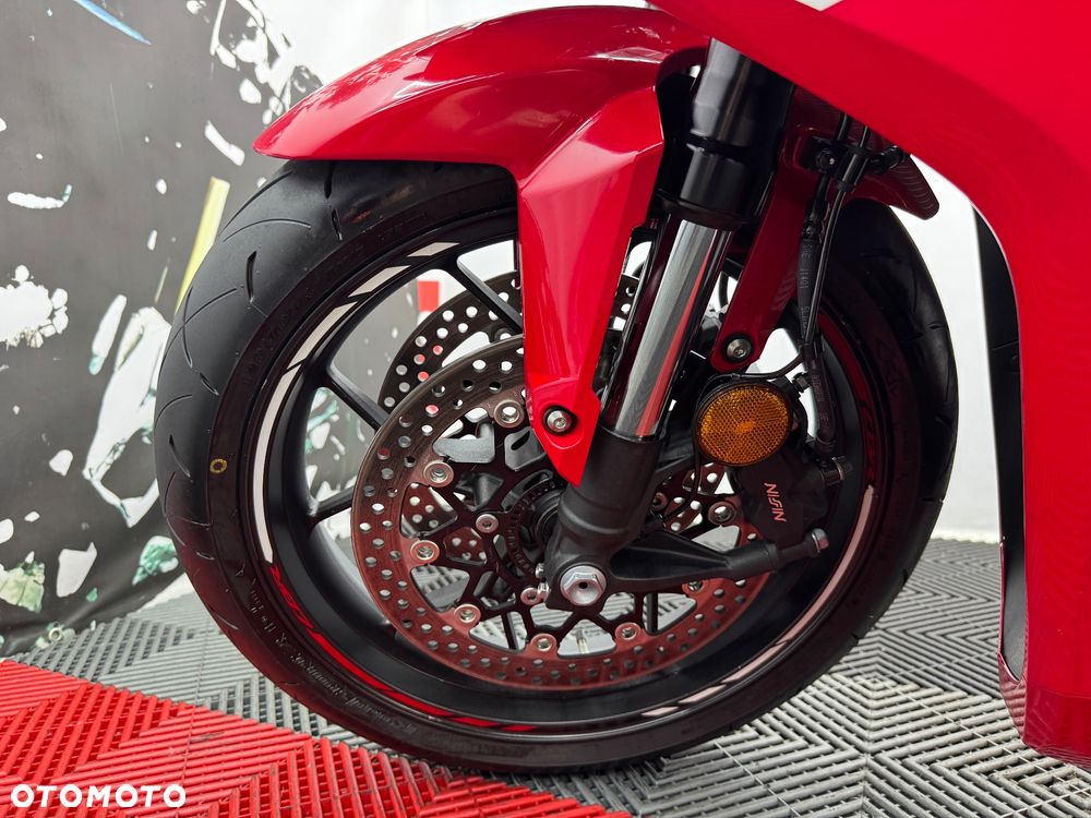 Honda CBR - 9