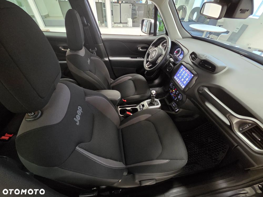 Jeep Renegade - 30