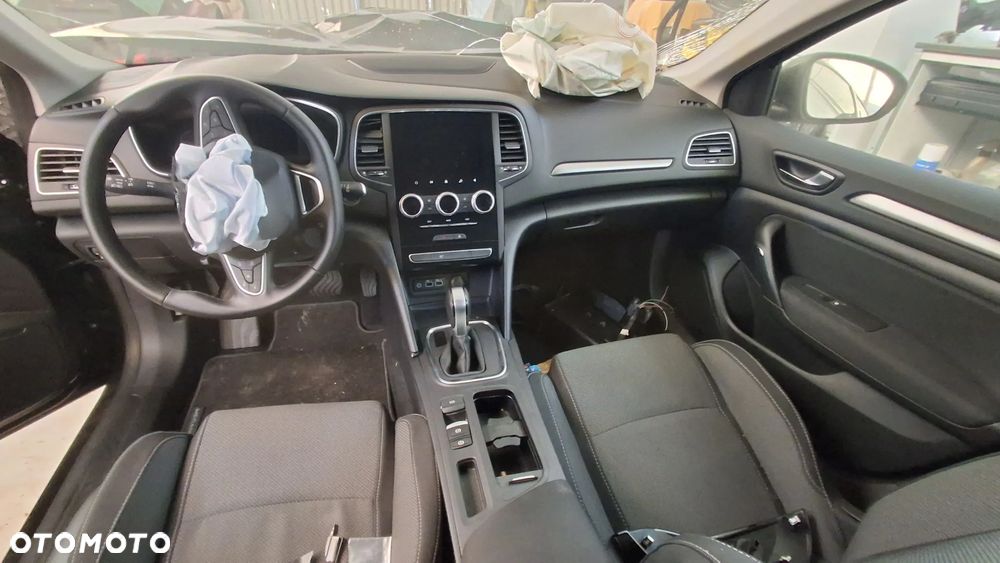 Renault Megane 1.3 TCe FAP Techno EDC - 11