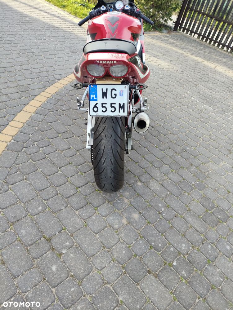 Yamaha R6 - 4