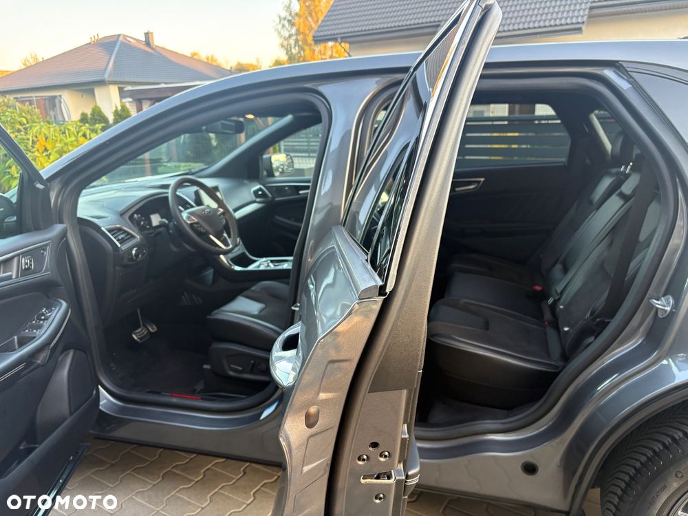 Ford Edge - 32