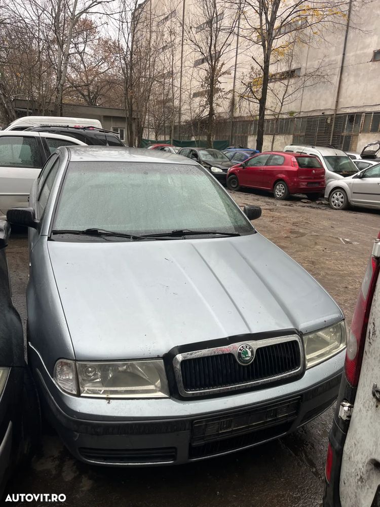 Dezmembrez Skoda Octavia 1 tour 2003 gri bleo 1,9 ALH - 7