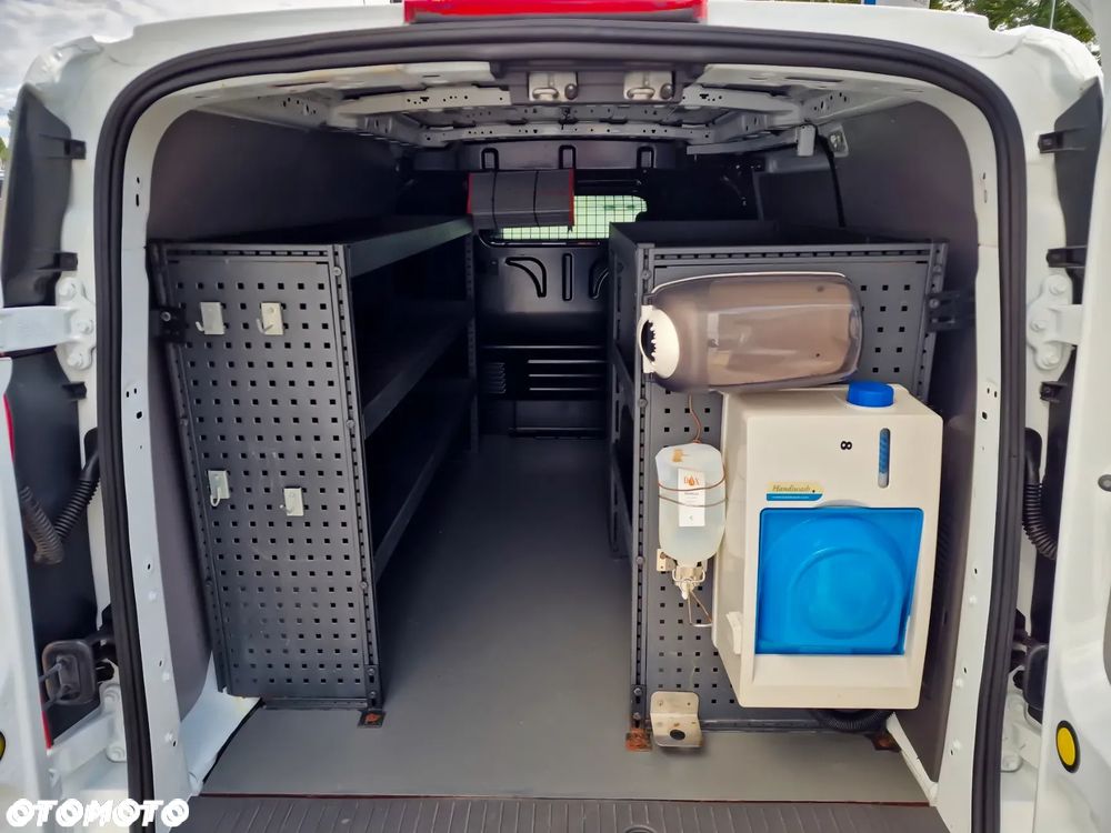 Ford TRANSIT CONNECT L2 - 17