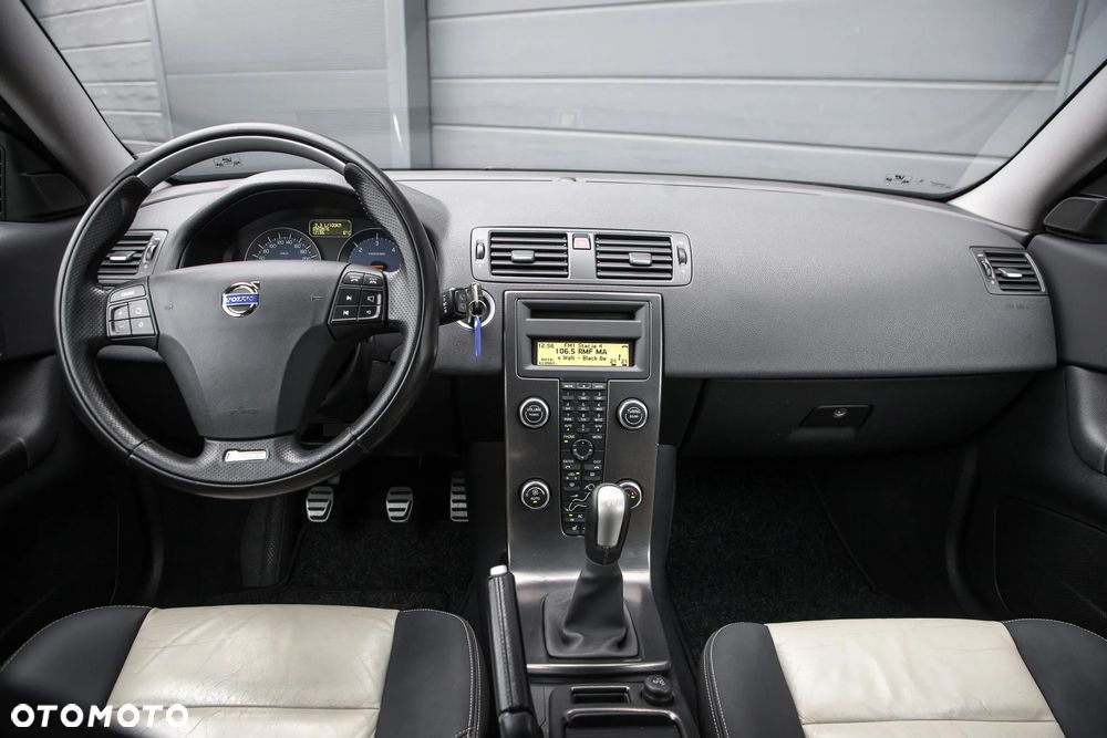 Volvo C30 2.0D R-Design - 11