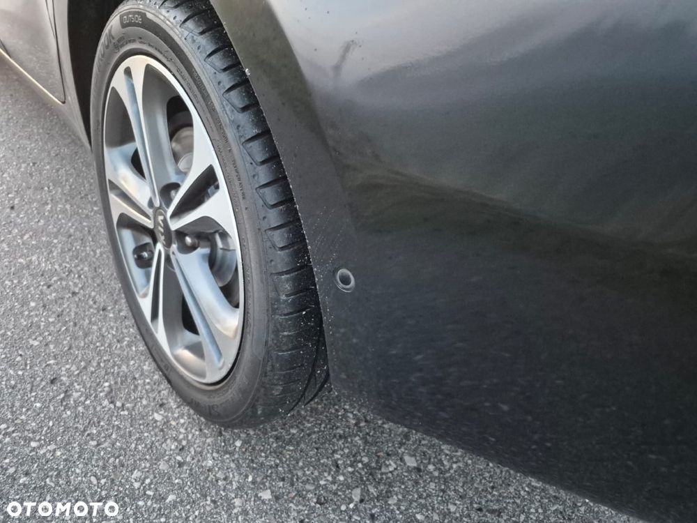 Kia Ceed 1.6 CRDi 136 ISG Platinum Edition - 21