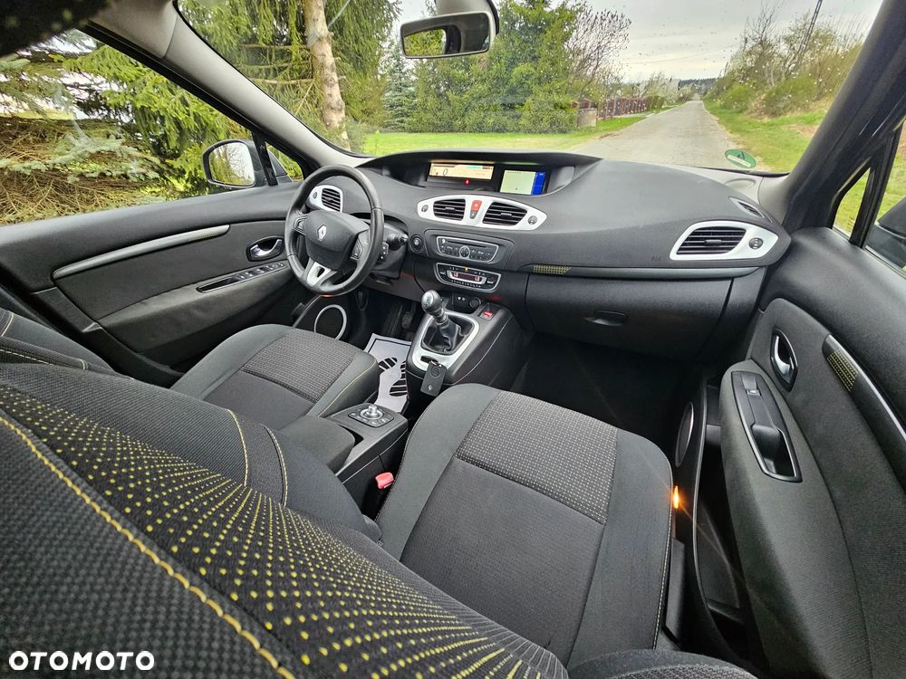 Renault Scenic 1.6 16V 110 TomTom Edition - 13
