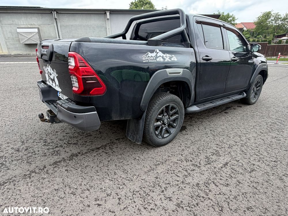 Toyota Hilux 2.8D 204CP 4x4 Double Cab AT Invincible Color Edition - 4
