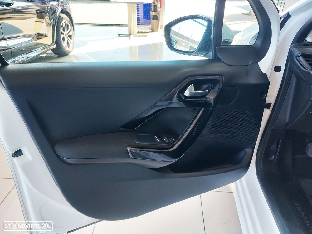 Peugeot 208 Van 1.5 BlueHDi - IVA Dedutível - 11