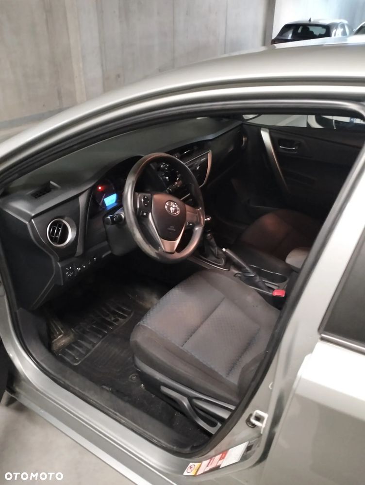Toyota Auris 1.4 D-4D Active - 8
